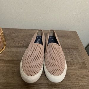 Women’s Sperry boat shoes